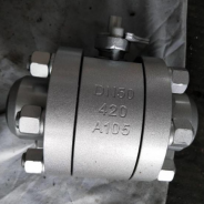 Metal seated high pressure ball valve