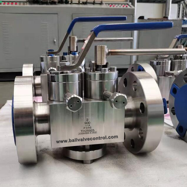 Trunnion Double block and bleed Ball Valve