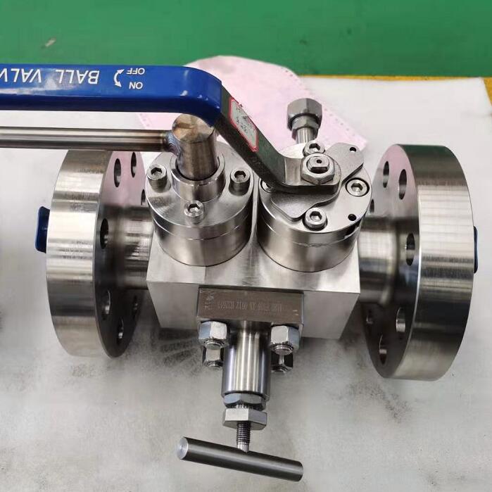 Trunnion Double block and bleed Ball Valve