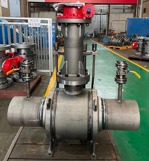 Fully welded underground ball valve 